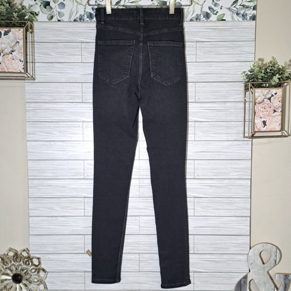 HOST PICK 🔮 Zara Sustinable Denim • High Waisted Black Skinny Jeans • Size 0 - Picture 5 of 10